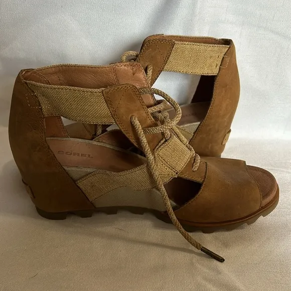 EUC Sorel Women Joanie Camel Brown Leather Lace Up Open Toe Wedge Sandals 12