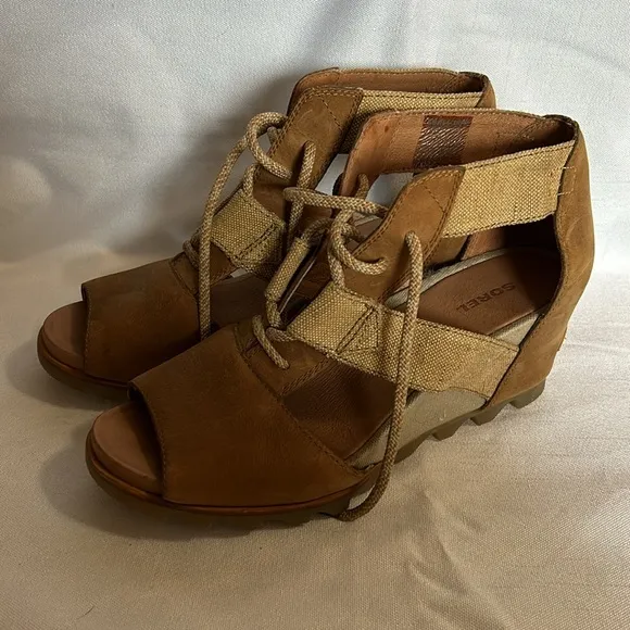 EUC Sorel Women Joanie Camel Brown Leather Lace Up Open Toe Wedge Sandals 12