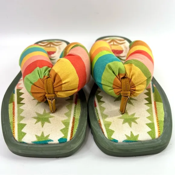 FARM Rio Pineapple Puffy Flip Flop Sandals 8