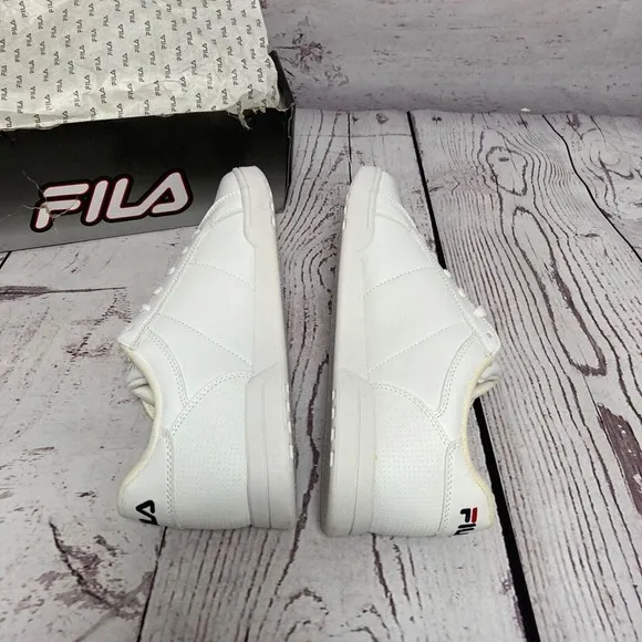 Fila New Campora Mens Sneakers Shoes White US Size 10.5 Casual Travel‎