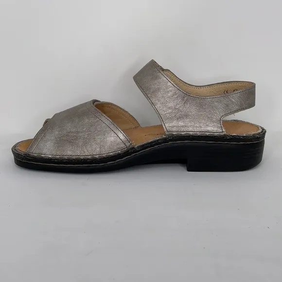 Finn Comfort Luxor Sandals NWOT Peep Toe Ankle Strap Size 7