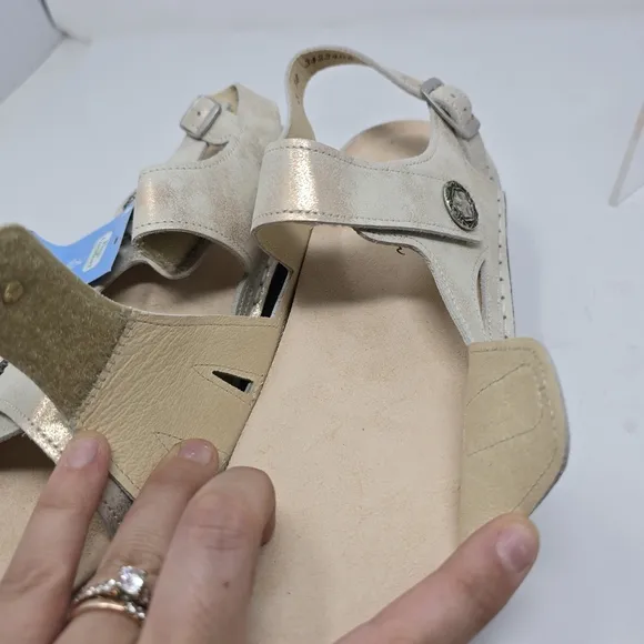 Finn Comfort Women's EU 38 US 7 - 7.5 Barbuda Pearl Champagne Nuvolo Sandals