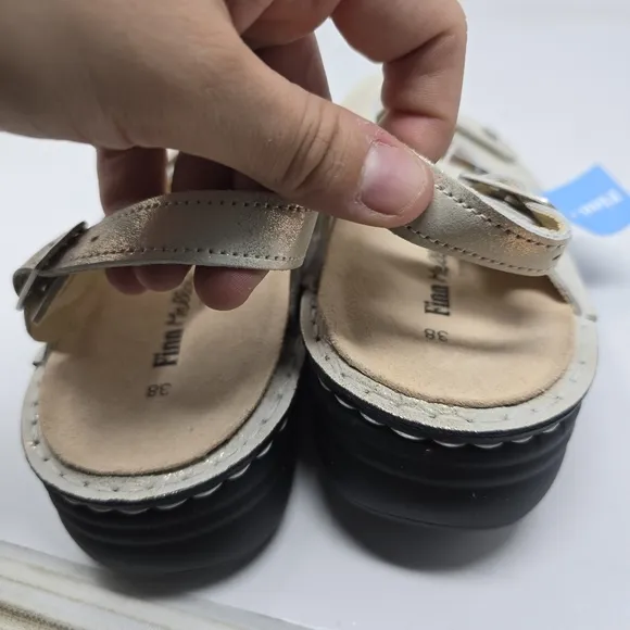 Finn Comfort Women's EU 38 US 7 - 7.5 Barbuda Pearl Champagne Nuvolo Sandals