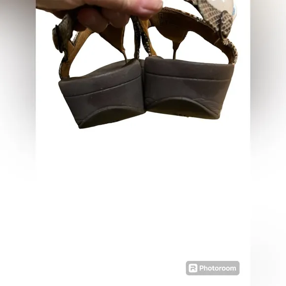 FIT FLOP SNAKESKIN STRAP SANDALS