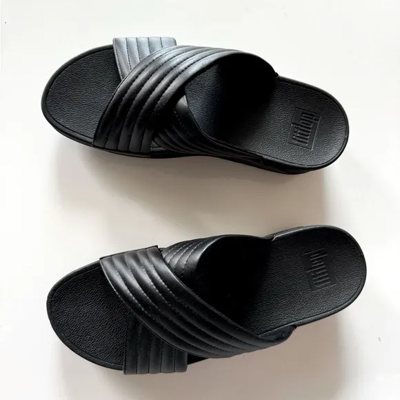 FITFLOP black sandals NEW - Size 7