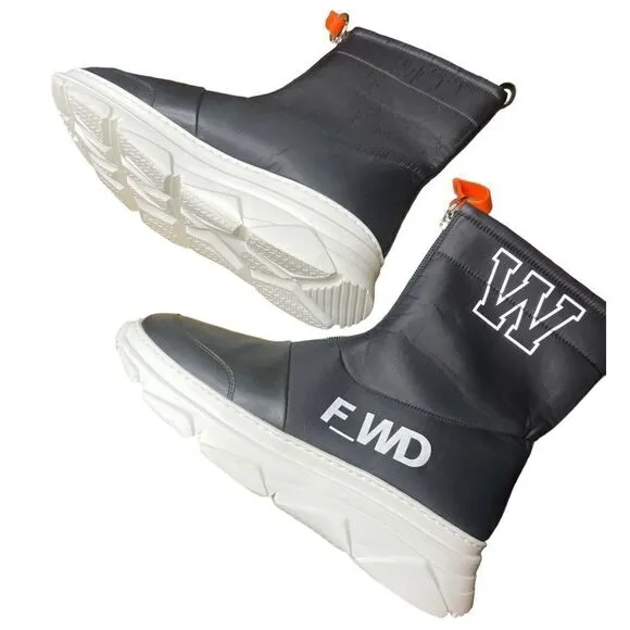 FORWARD F_WD FAUX LEATHER BOOT WITH ZIP for Women in Black NWOB Size 40/10
