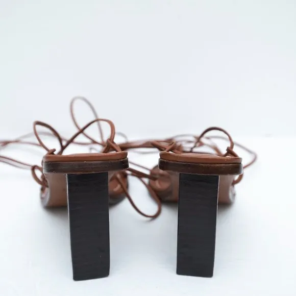FRAME Le Doheny Sandal Tobacco Color