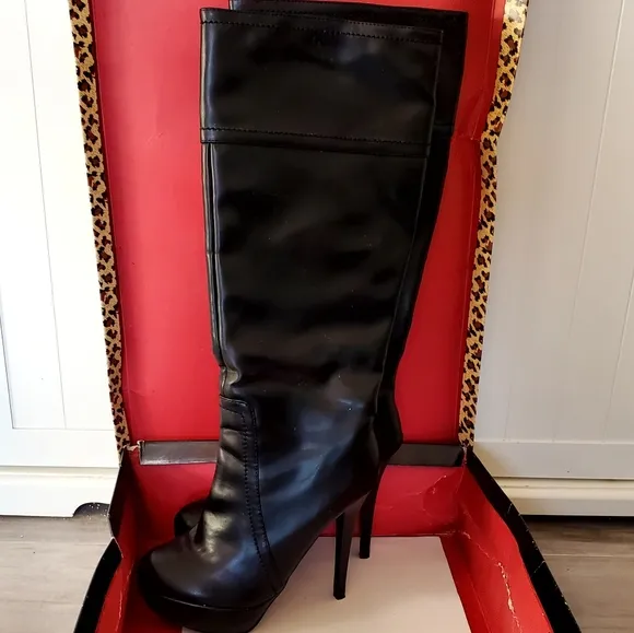 Fredericks of Hollywood Beta Boots
