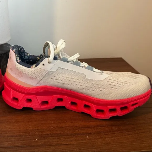 Free People x On Running Cloud-monster Sneakers Oyster Lotus 3WE30633274 VDM W8