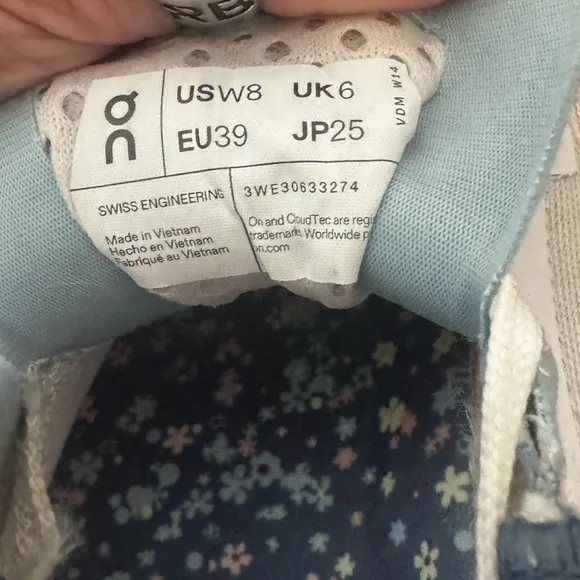 Free People x On Running Cloud-monster Sneakers Oyster Lotus 3WE30633274 VDM W8