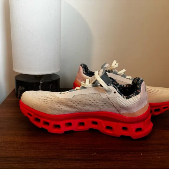 Free People x On Running Cloud-monster Sneakers Oyster Lotus 3WE30633274 VDM W8