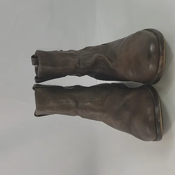 Frye Anna Short Classic Leather Pull On Ankle Boots