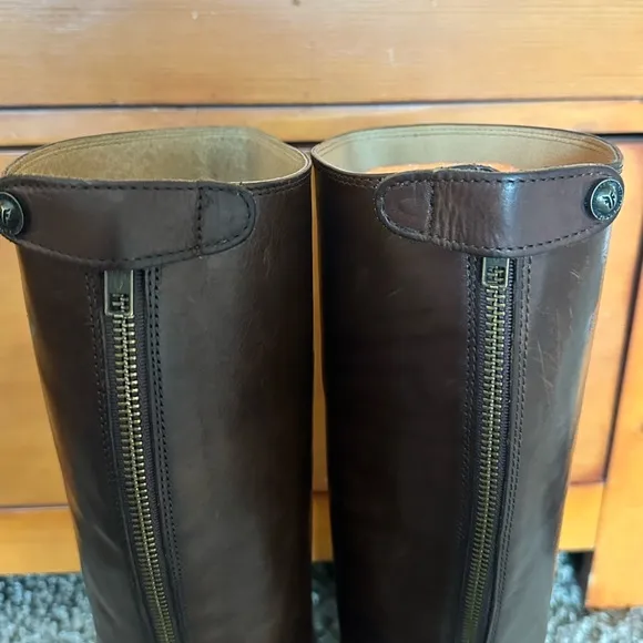 FRYE Women's Melissa Button Back Zip