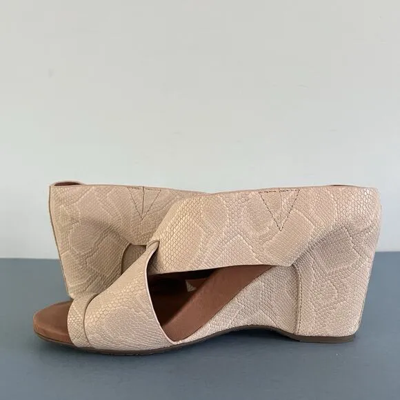 Gentle Souls by Kenneth Cole Inna Snake Print Nude Comfort Wedge Sandals