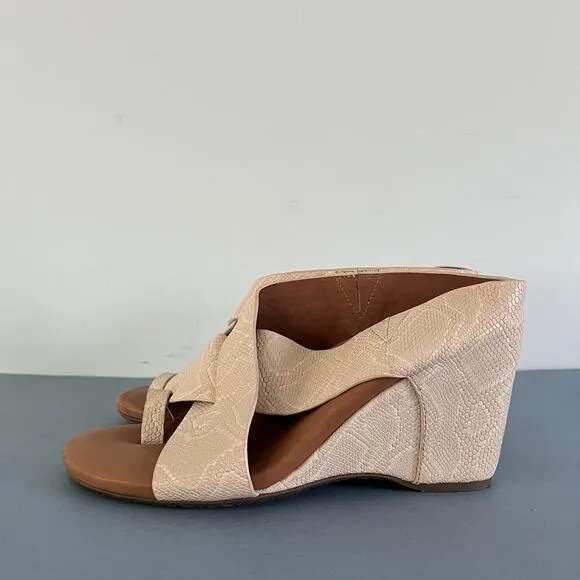 Gentle Souls by Kenneth Cole Inna Snake Print Nude Comfort Wedge Sandals