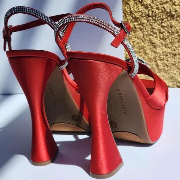 Gianni Bini Women's Dempsey Red Satin Bow Platform Sandals Size 9