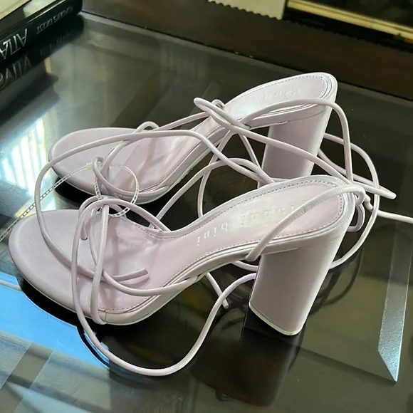 Gianni BiniFrayya Leather Strappy Ankle Wrap Toe Loop Sandals