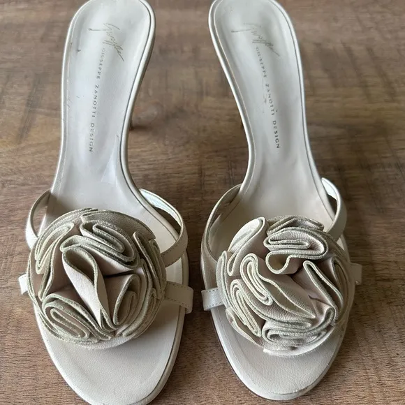 Giuseppe Zanotti Women's Tan Sandals