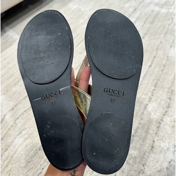 Gucci Metallic Gold Leather GG Marmont Thong Flat Sandals Size 37