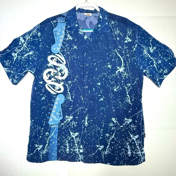 Hard Rock Cafe 90's Fender Guitar Short Sleeve Button Down Blue Men’s Size Large