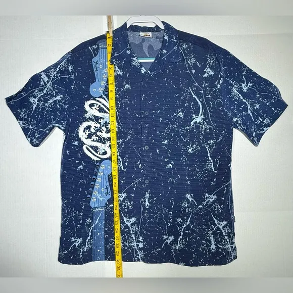 Hard Rock Cafe 90's Fender Guitar Short Sleeve Button Down Blue Men’s Size Large