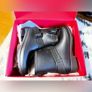Hunter Refined Stud Biker rain boots NIB