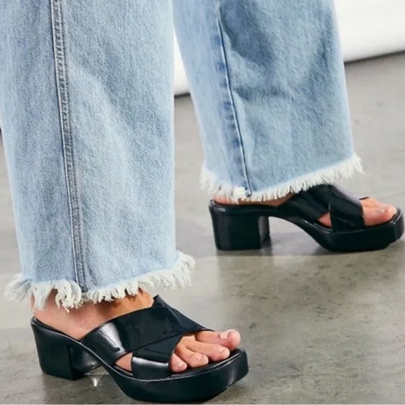 Jeffrey Campbell Bubblegum Platform Sandals In Black