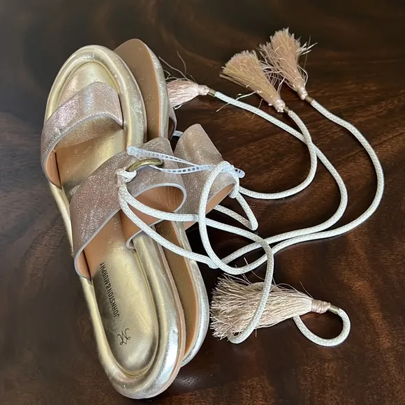 Johnston &amp; Murphy Zoey Ankle Wrap Sandals.