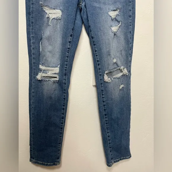 Judy Blue Anniston Boyfriend Fit Jeans