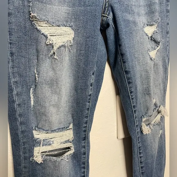 Judy Blue Anniston Boyfriend Fit Jeans