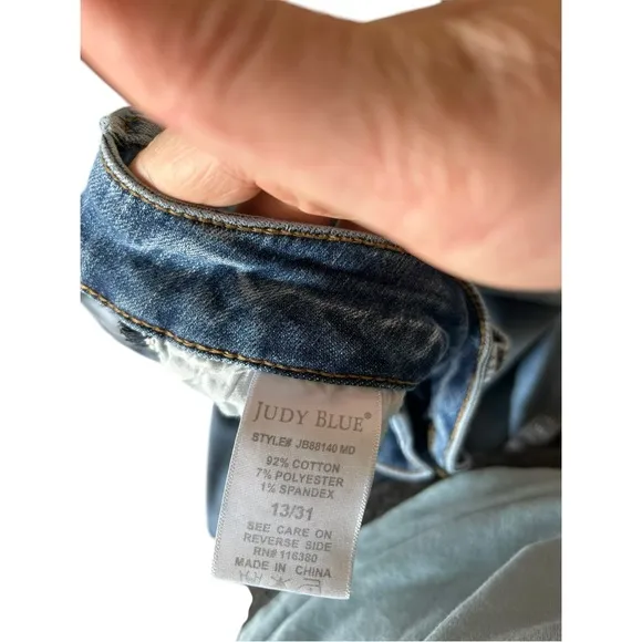 Judy Blue High Waisted Wide Leg Jeans Size 13/31 | Sky 310 | 31” Inseam 310