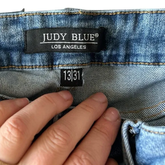 Judy Blue High Waisted Wide Leg Jeans Size 13/31 | Sky 310 | 31” Inseam 310