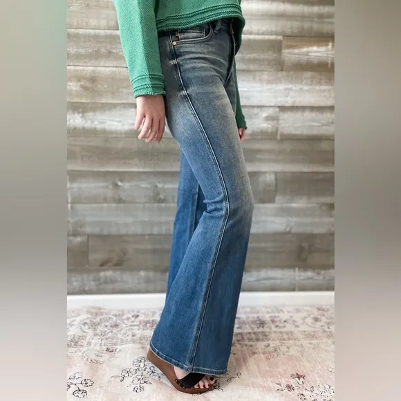 Judy Blue Mid Rise Tummy Control Top Flare Jeans Vintage Wash JB88934REG MD