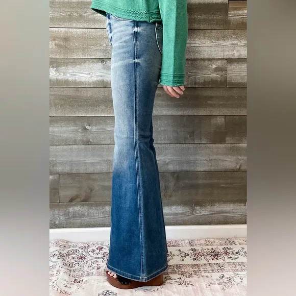 Judy Blue Mid Rise Tummy Control Top Flare Jeans Vintage Wash JB88934REG MD