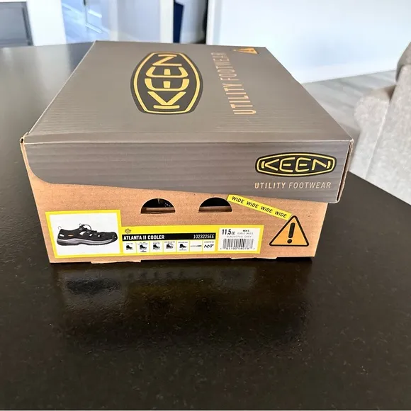 Keen Black Steel Toe Sandals Nwt 11.5 Wide