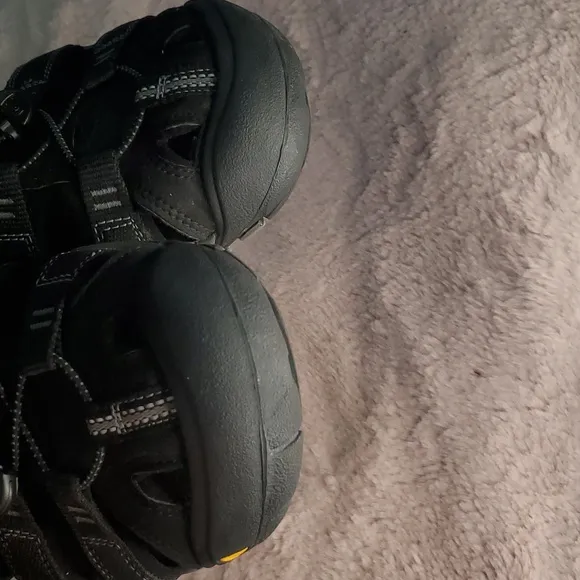 KEEN Mens Black Clearwater Lightweight Water Sandals 10M