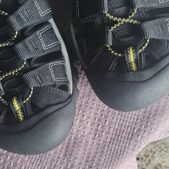 KEEN Men's Black Sandals