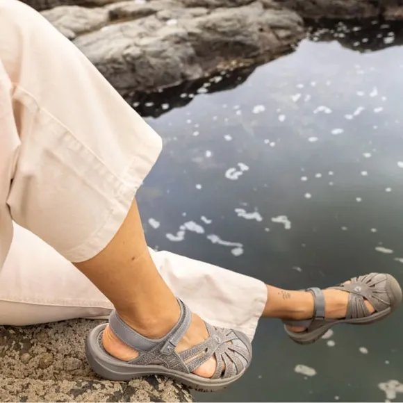 Keen  Navy Sandals