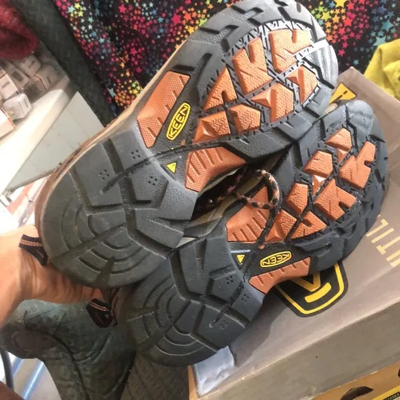 KEEN Utility Men's Pittsburgh6inchSoft ToeWaterproof Work Boots 🥾