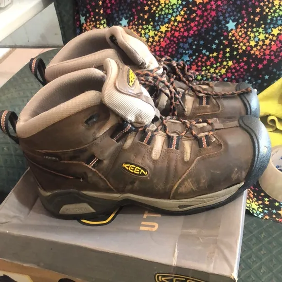 KEEN Utility Men's Pittsburgh6inchSoft ToeWaterproof Work Boots 🥾