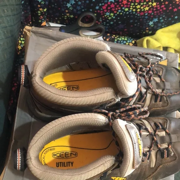 KEEN Utility Men's Pittsburgh6inchSoft ToeWaterproof Work Boots 🥾