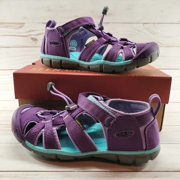 KEEN Youth Size 2 Purple Seacamp‎ II CNX Majesty Tibetan Stone Sandals 1020701