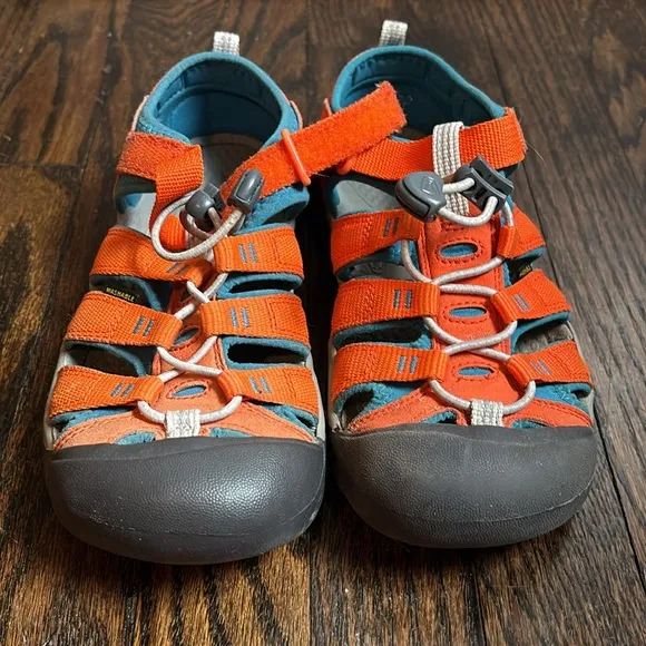 Keens kids sandals
