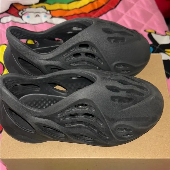 Kids Yeezy FoamRunner Shoes