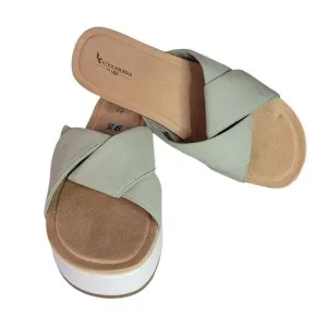 Koolaburra by UGG Twist Detail Slide Sandals (Size 9.5)