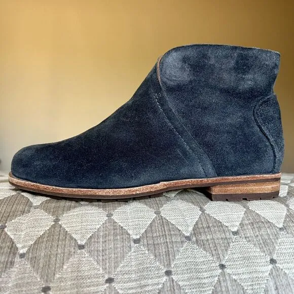 Kork-Ease Balsa Navy Gray Suede Leather Ankle Boots w/ Side Zipper Women’s 6