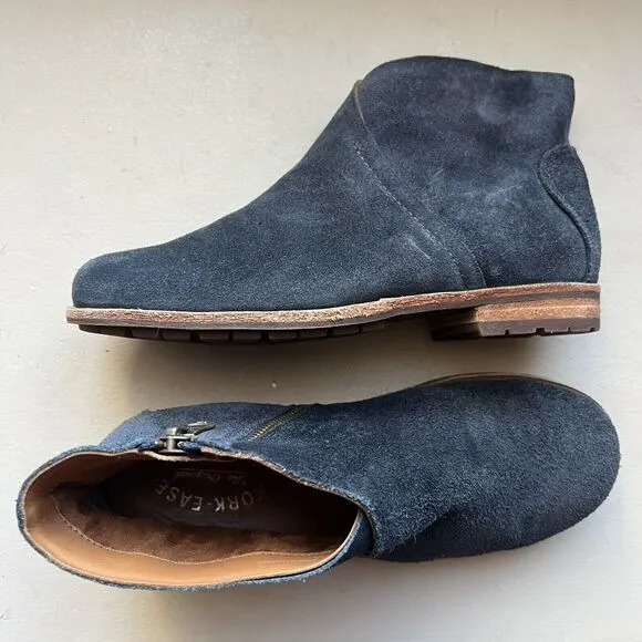 Kork-Ease Balsa Navy Gray Suede Leather Ankle Boots w/ Side Zipper Women’s 6