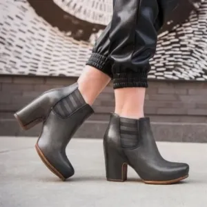 Kork-Ease Shirome Black Leather Heeled Ankle Boots Booties Size 10M