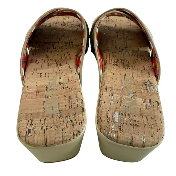 Korks Draya Studded Crisscross Platform Comfort Sandals Size 8M