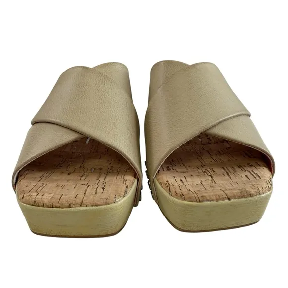 Korks Draya Studded Crisscross Platform Comfort Sandals Size 8M